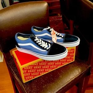 Old Skool VANS NWT/in box. Size 10.5US mens/ 12US womens 9.5UK/44EUR/28.5cm